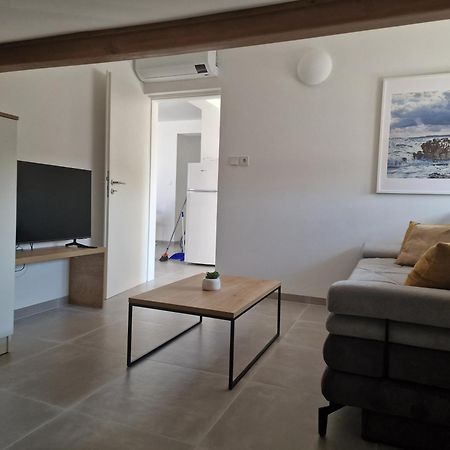 Apartmani Devcic Palit エクステリア 写真