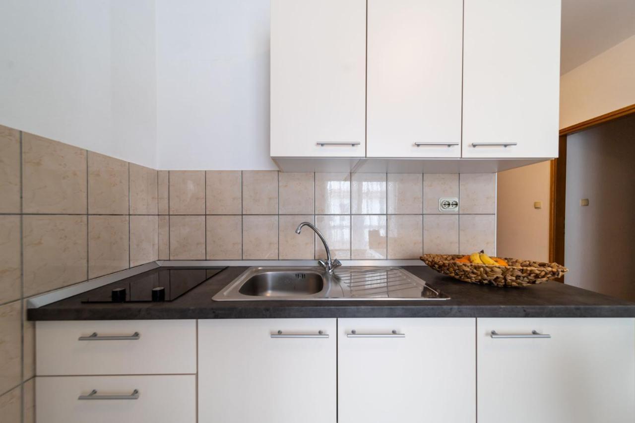 Apartmani Devcic Palit エクステリア 写真